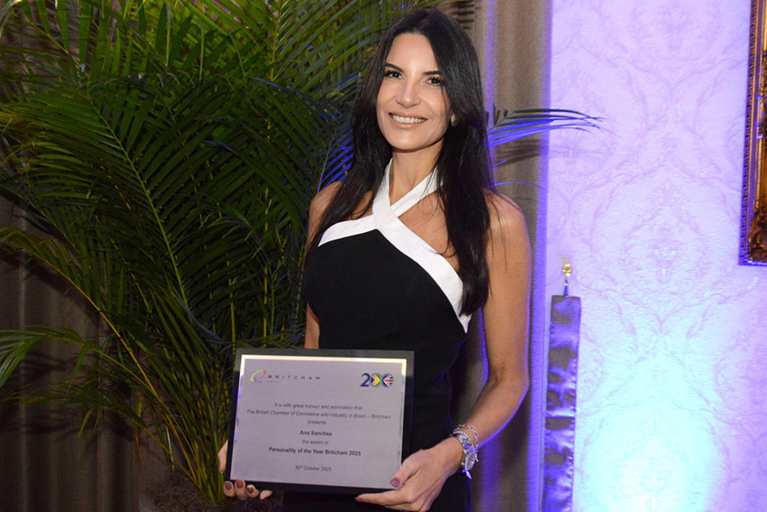 Ana Sanches recebe o prêmio Personalidade do Ano Britcham 2025