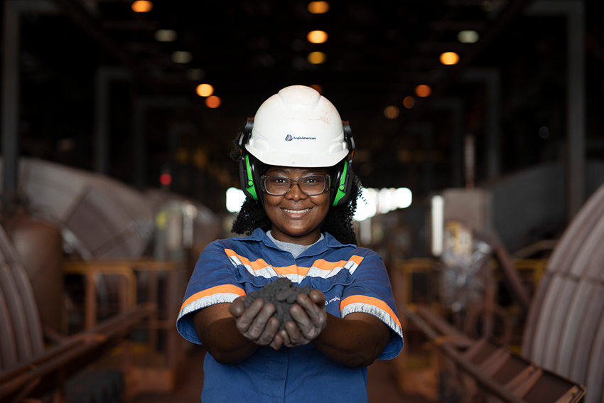  Anglo American e Senai oferecem curso para operador(a) de equipamentos de mina